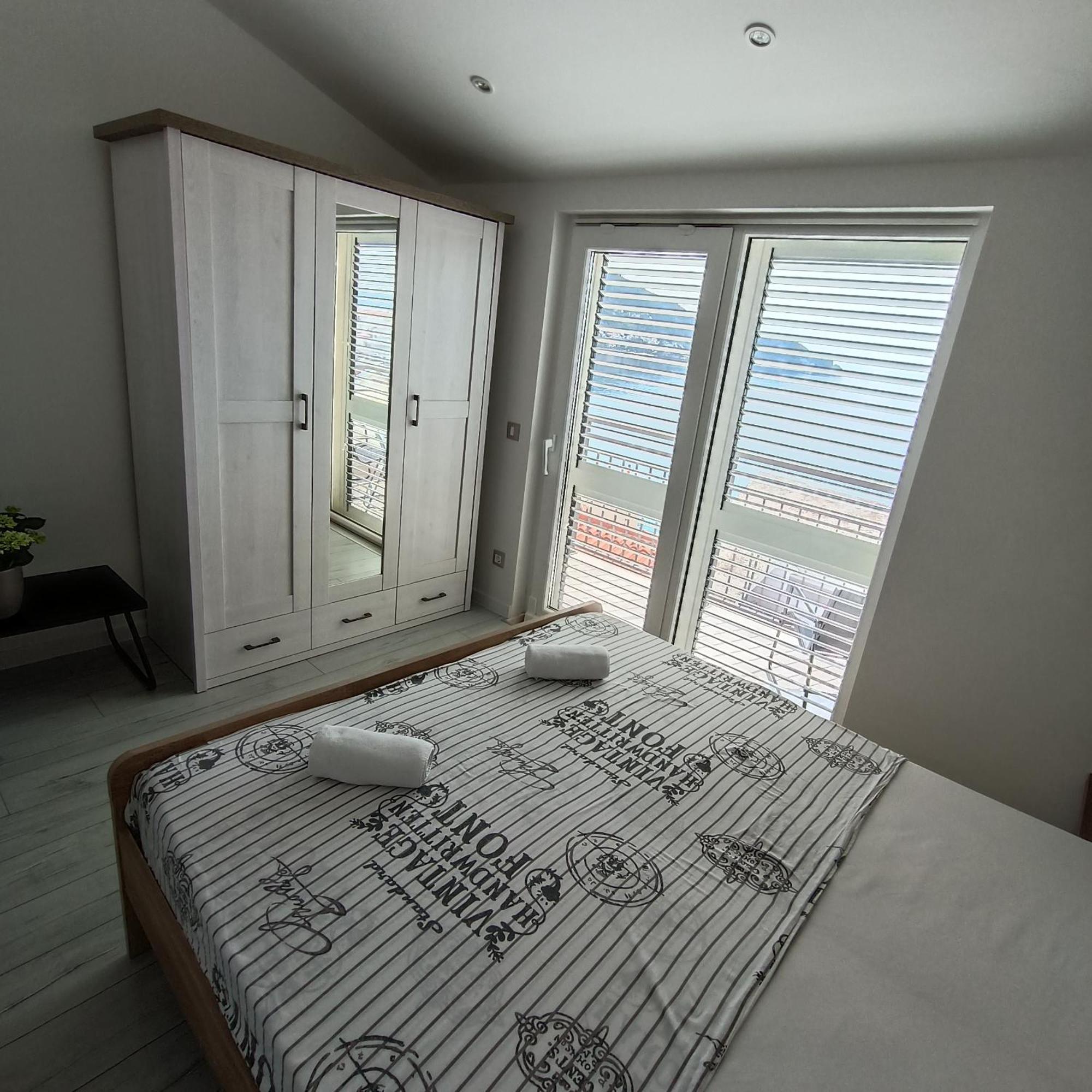 Apartmani Kristijan Igrane Exterior foto